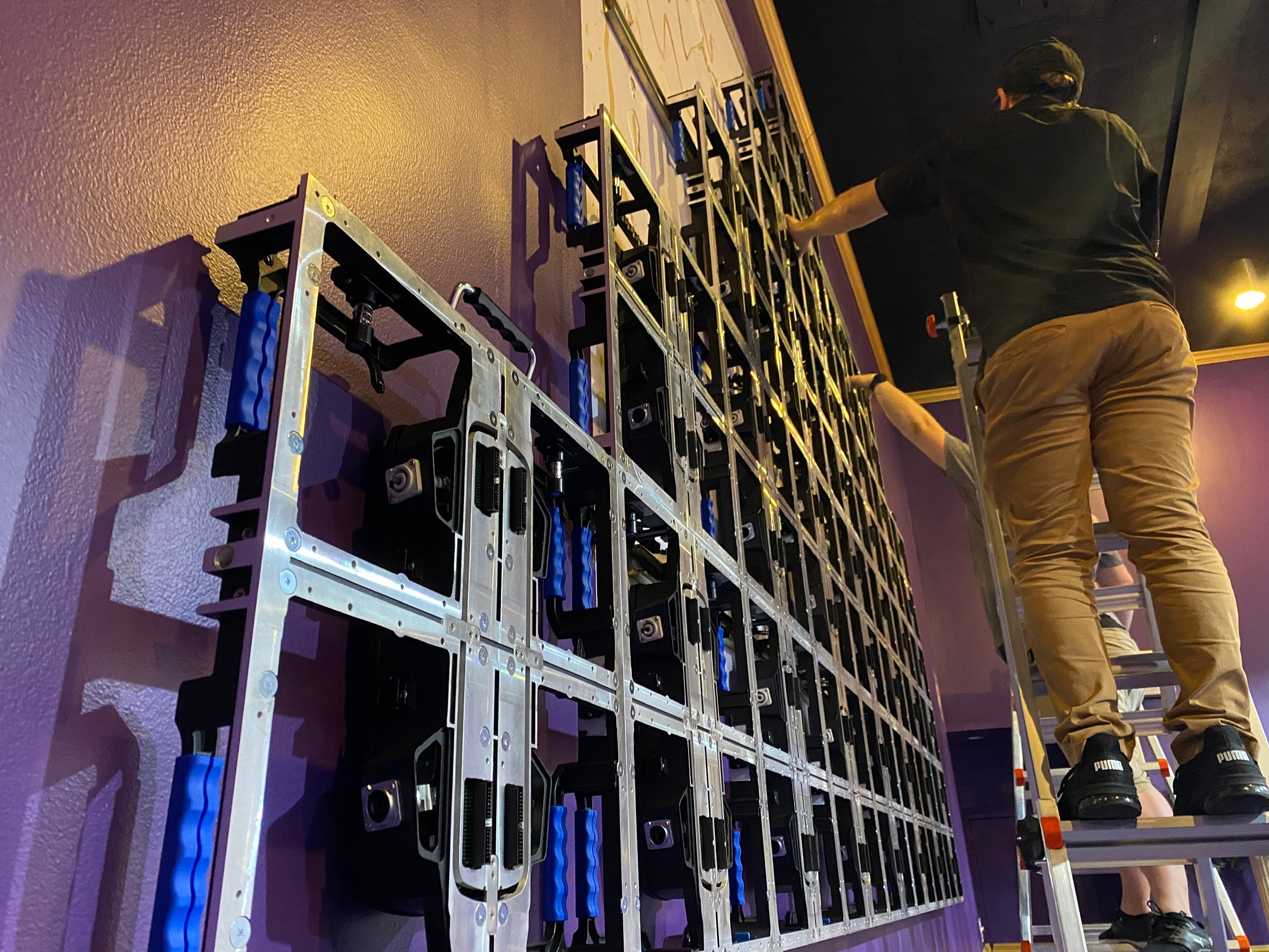 led wall being installed by a professional technician at Refresh LED